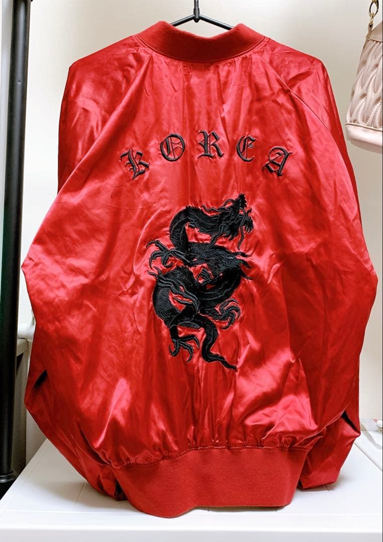 ジヨン スカジャン 韓国 g-dragon bigbang Tシャツ パーカー