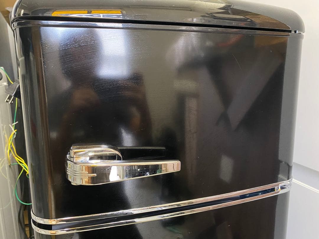 美品 2024年製 レトロな冷蔵冷凍庫 81L