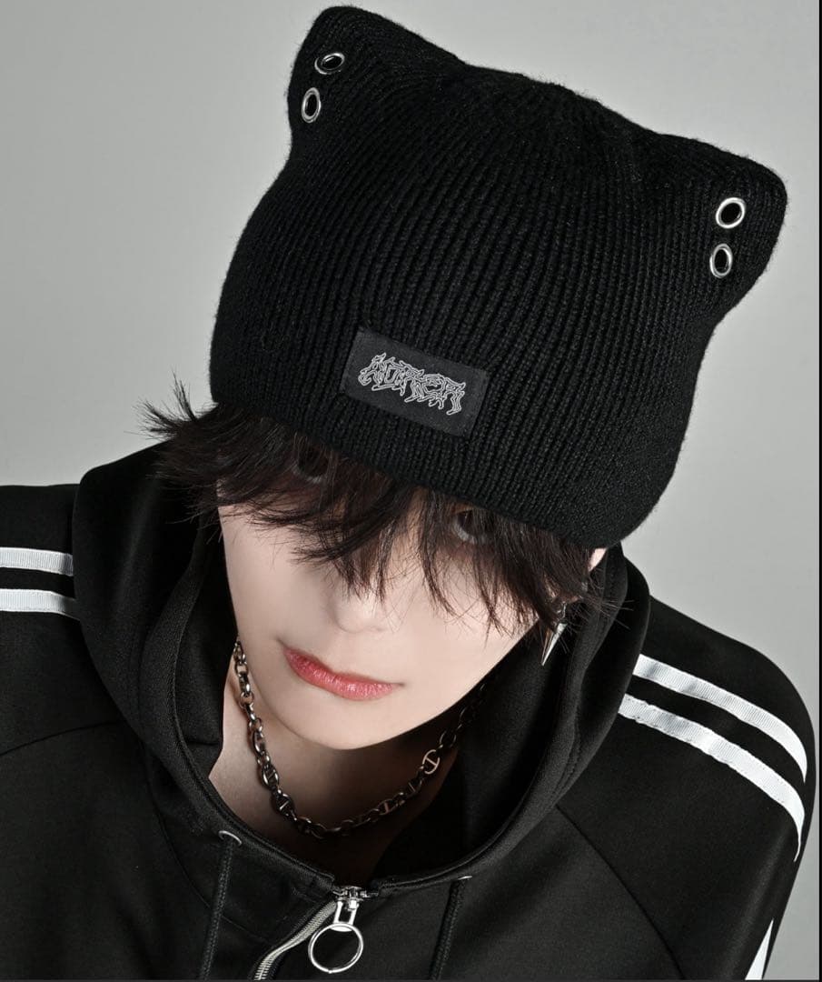 【新品】Cat ear l eyelet knit beanie