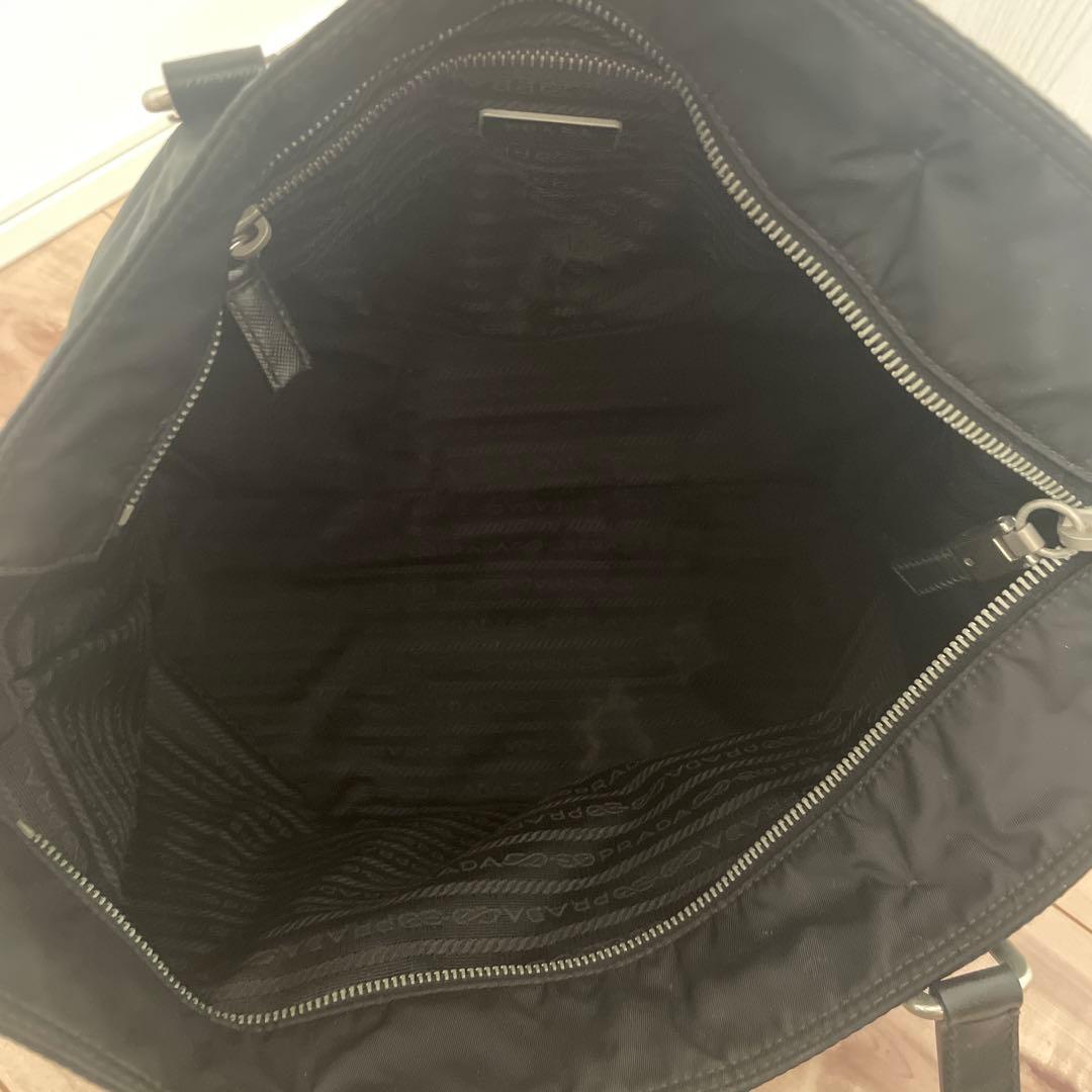 PRADA ブラック ビジネスバッグ