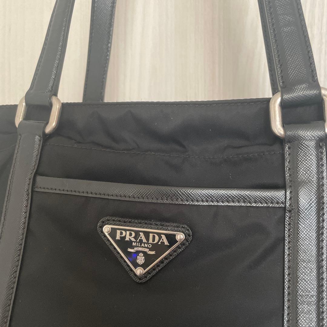 PRADA ブラック ビジネスバッグ