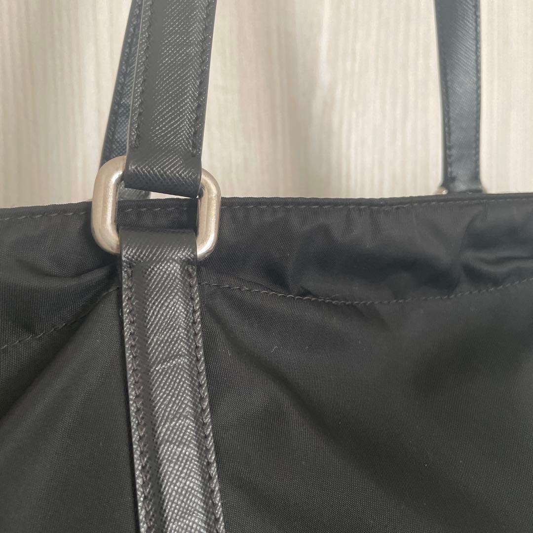 PRADA ブラック ビジネスバッグ