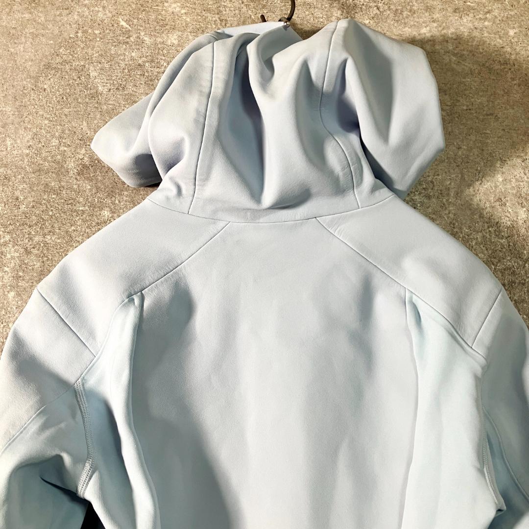 lululemon パーカー　ライトブルー　裏起毛　レイヤー風　フルジップ