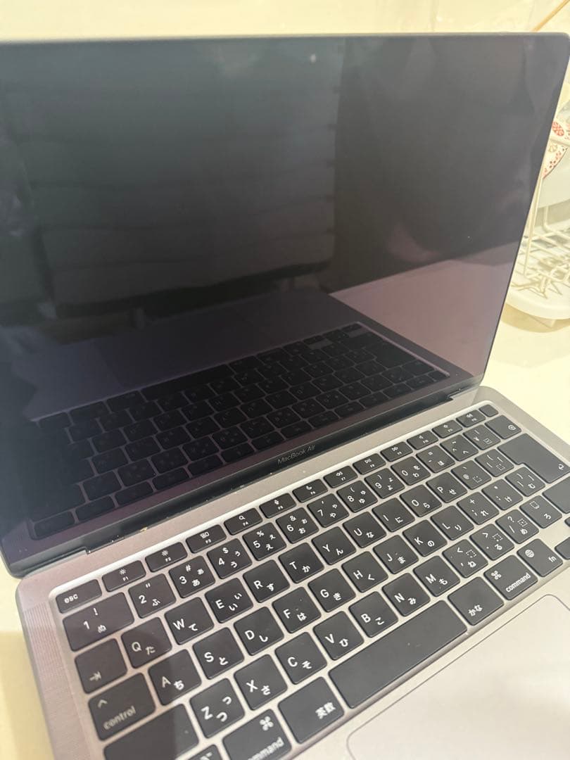 M1 MacBookAir 13インチ バッテリー状態100% 256GB