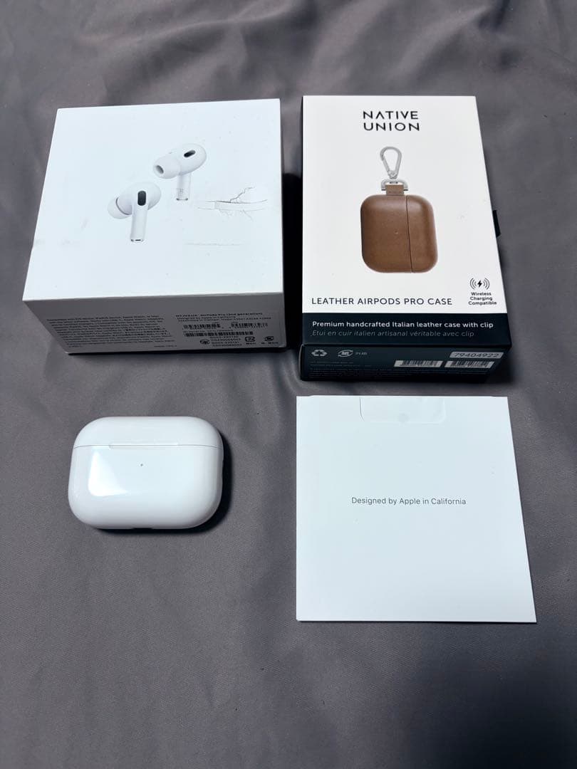 Apple AirPods Pro 2 USB-C（第2世代） レザーケース付き