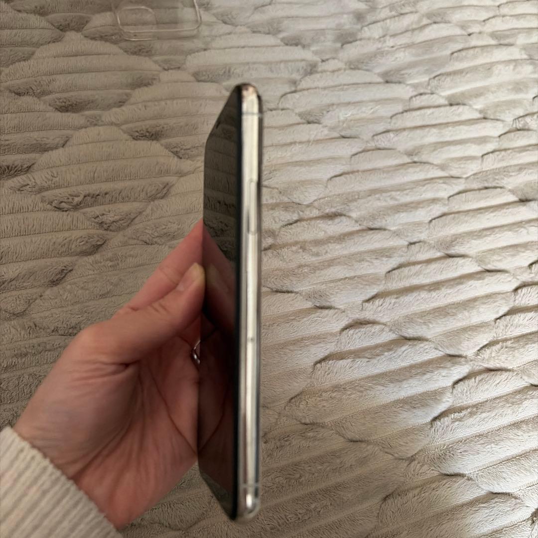 Apple iPhone 11 Pro 本体