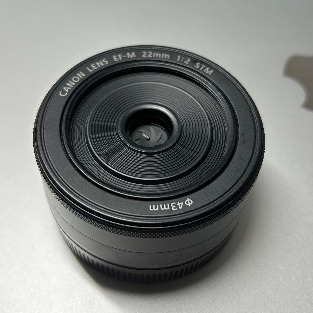 Canon EF-M 22mm f/2 STM パンケーキ レンズ