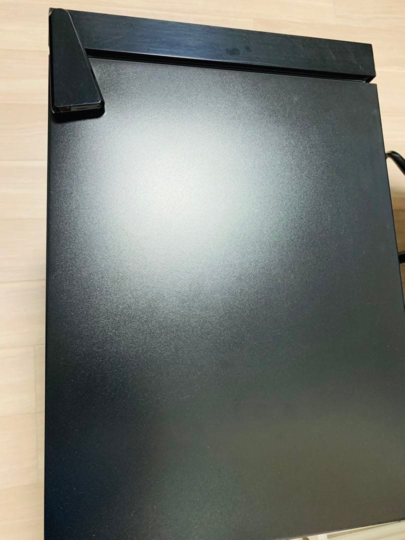 2023年製 アイリスオーヤマ ペルチェ式 ワインセラー IWC-P182A-B