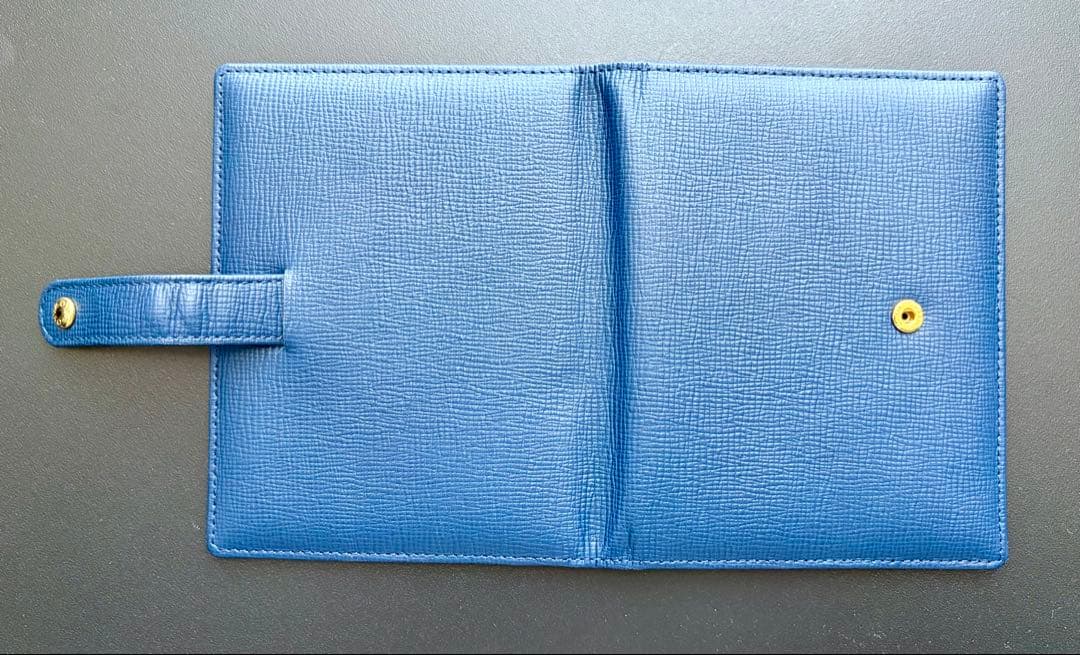 銀座和光　WAKO 二つ折り写真立て　牛革 青 赤 2色セット