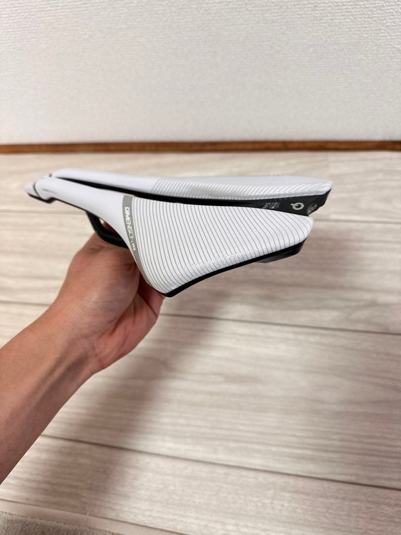 Prologo Dimension Carbon サドル 143mm