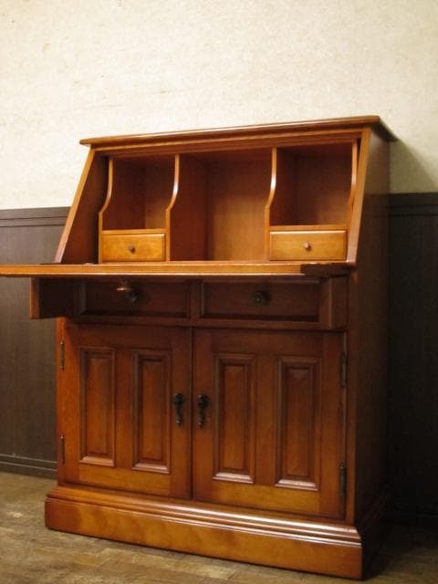 横浜ダニエル Daniel 樺材 無垢 スパニッシュ ライティングビューロー