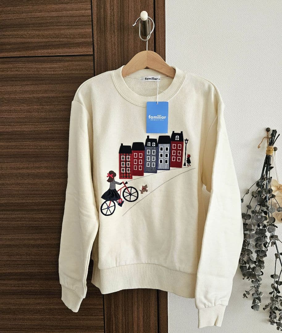 専用です☆新品未使用　familiar 自転車刺繍トレーナー クリーム色　150