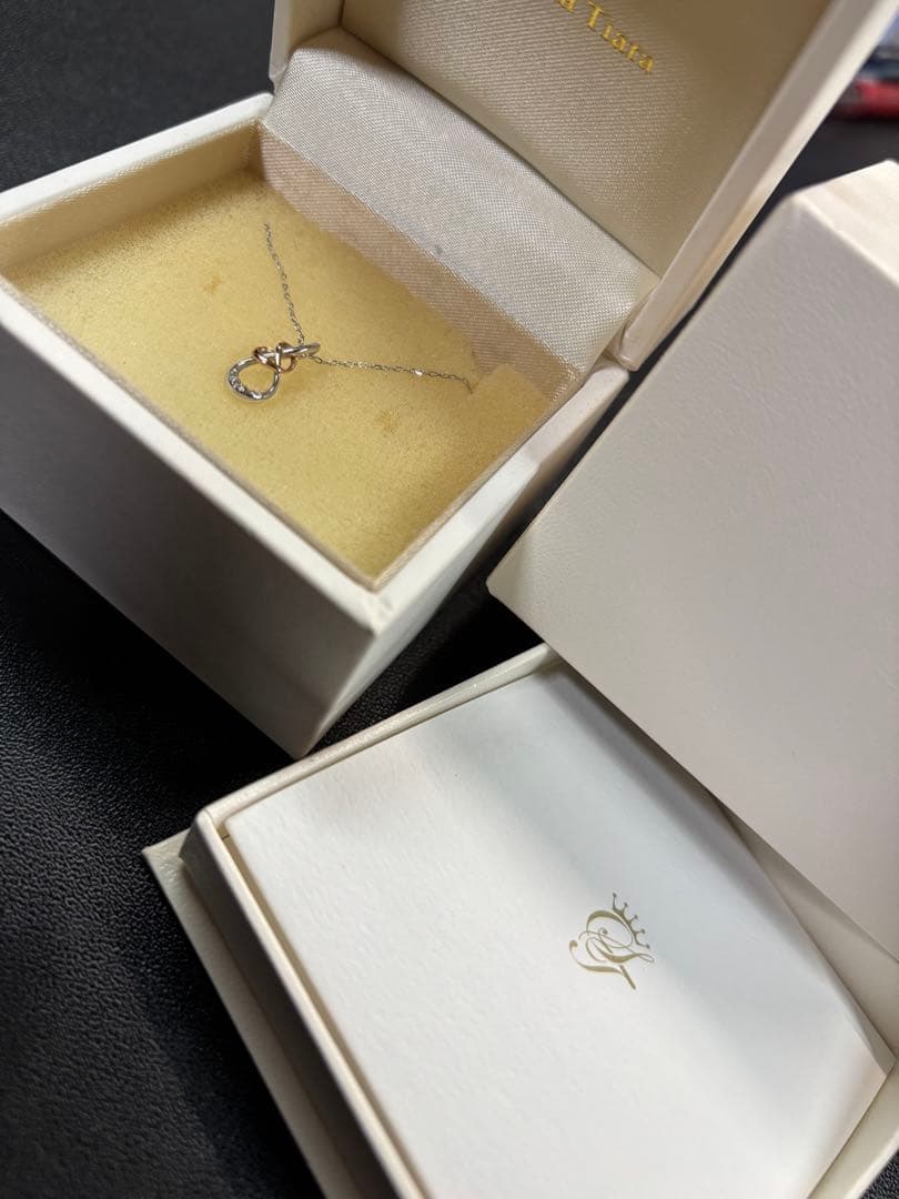 Samantha tiara Infinity Love Knot ネックレス