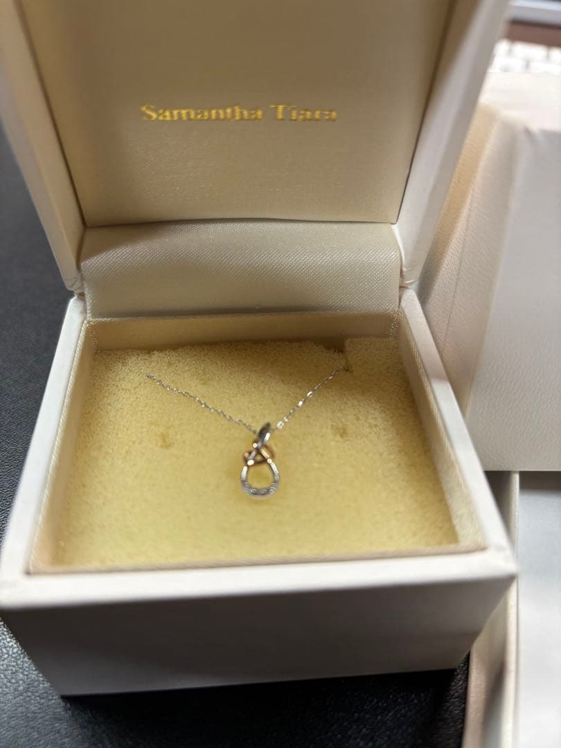 Samantha tiara Infinity Love Knot ネックレス