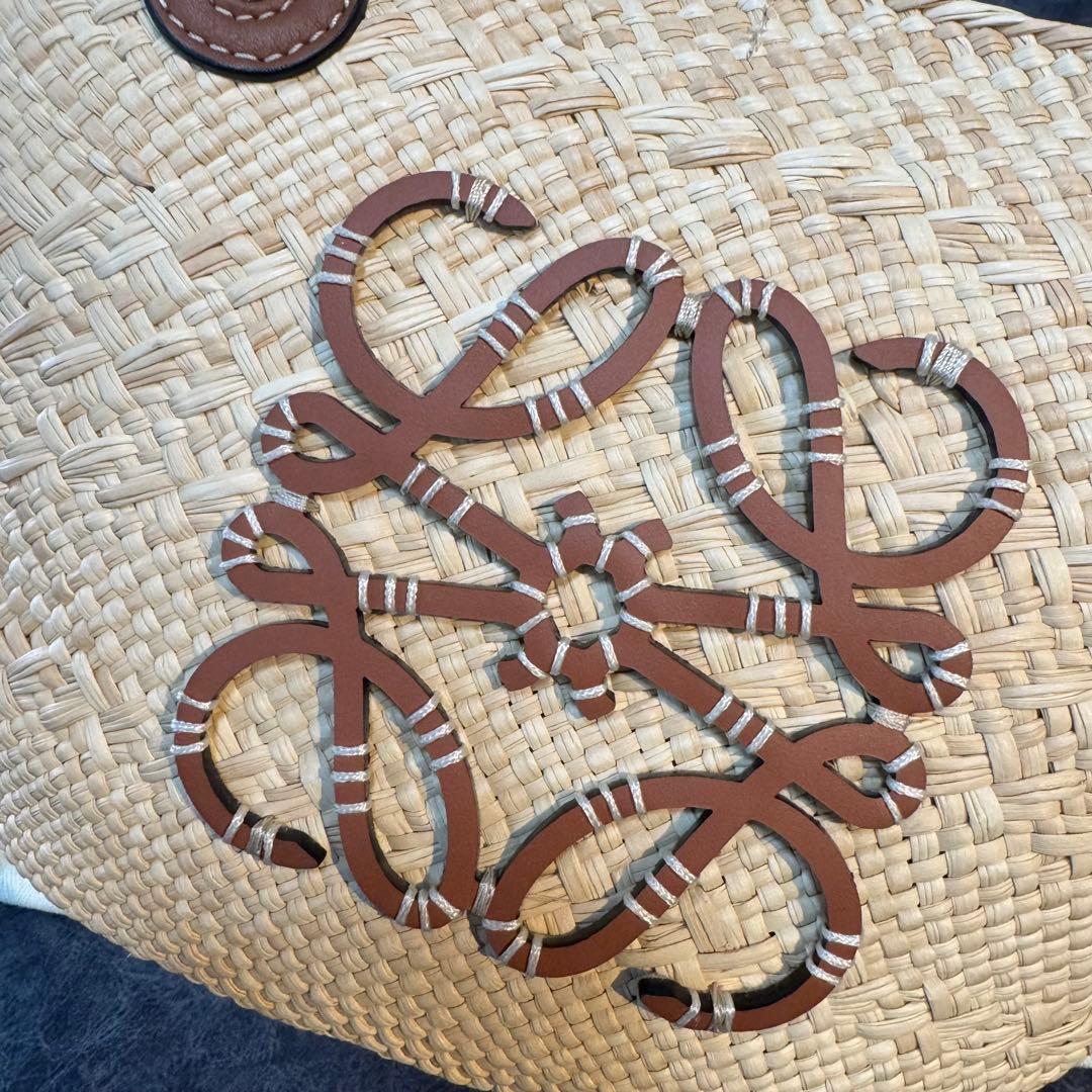 極美品　ロエベ　LOEWE アナグラム　バスケット　スモール