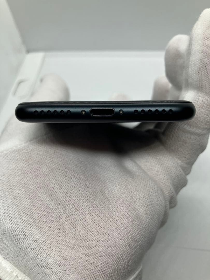 美品 iPhone SE3 64GB バッテリー100% SIMフリー