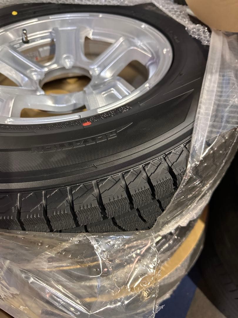 ジムニーシエラ用　新品スタッドレスとアルミセット　送料込み