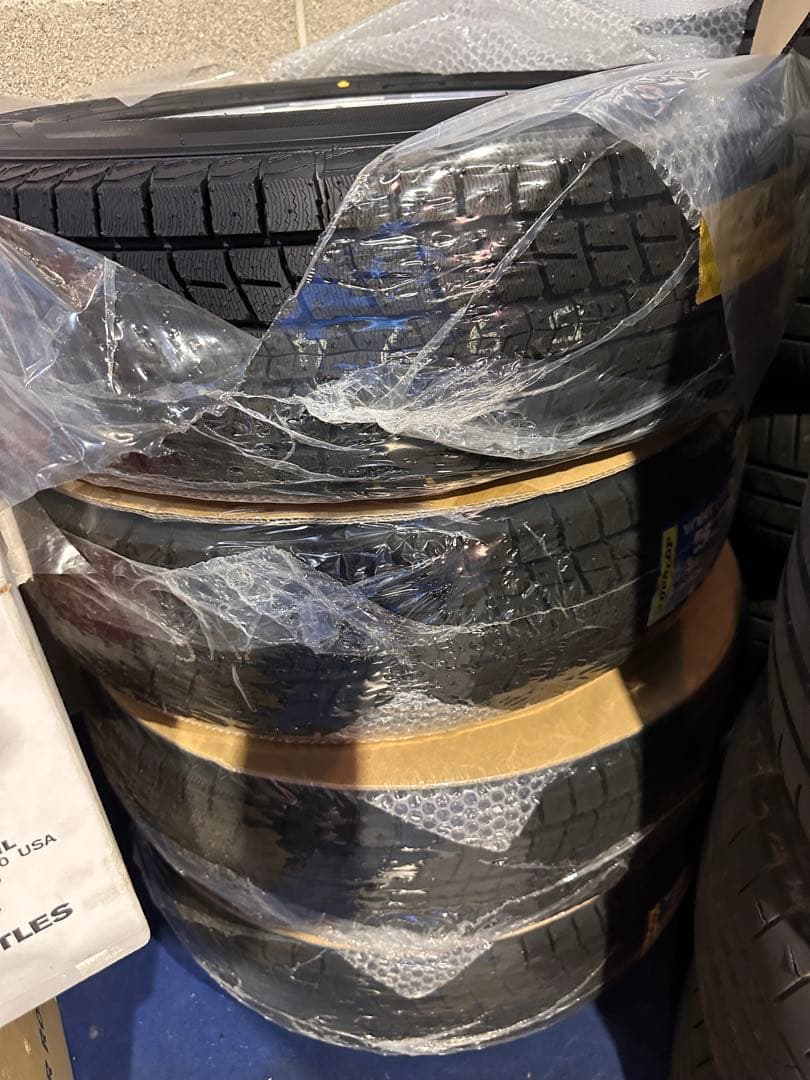 ジムニーシエラ用　新品スタッドレスとアルミセット　送料込み