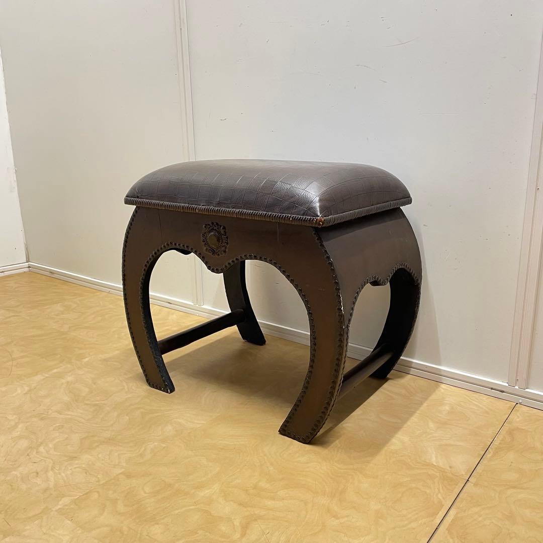 アンティーク調 スツール オットマン 鋲打ち レザー 椅子 イス 英国スタイル
