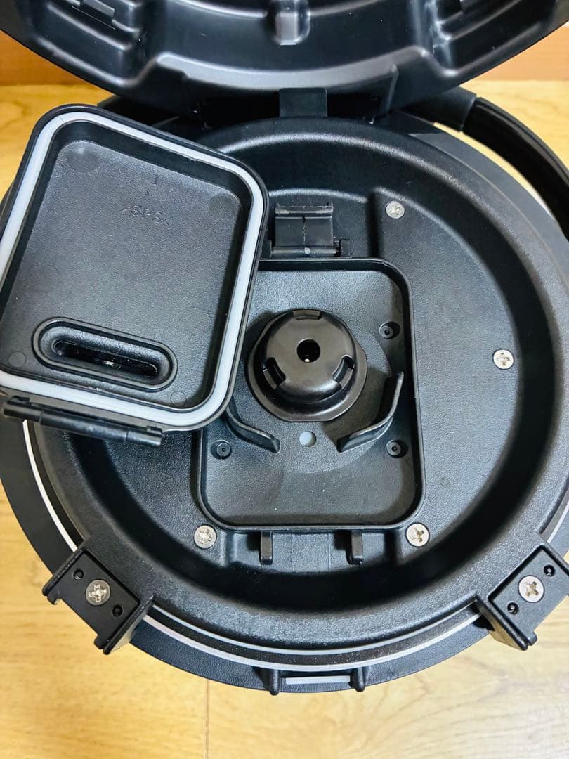 おひつ御膳　日立IH炊飯器　RZ-TS201M ブラウンゴールド　2016年製