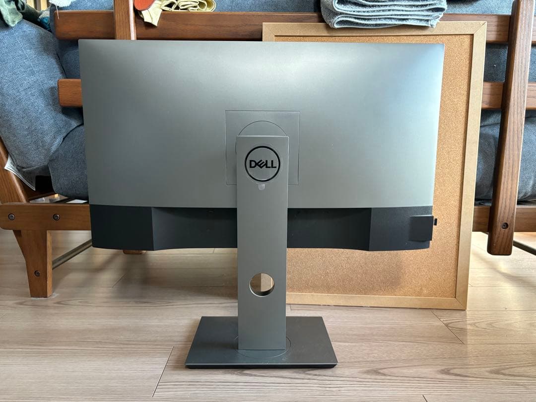 DELL ディスプレイモニター 本体 U2720QM