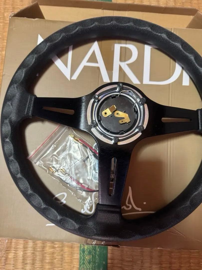 NARDI スポーツステアリングホイール 本体ホーンボタン付き❣️金欠緊急値下げ‼️