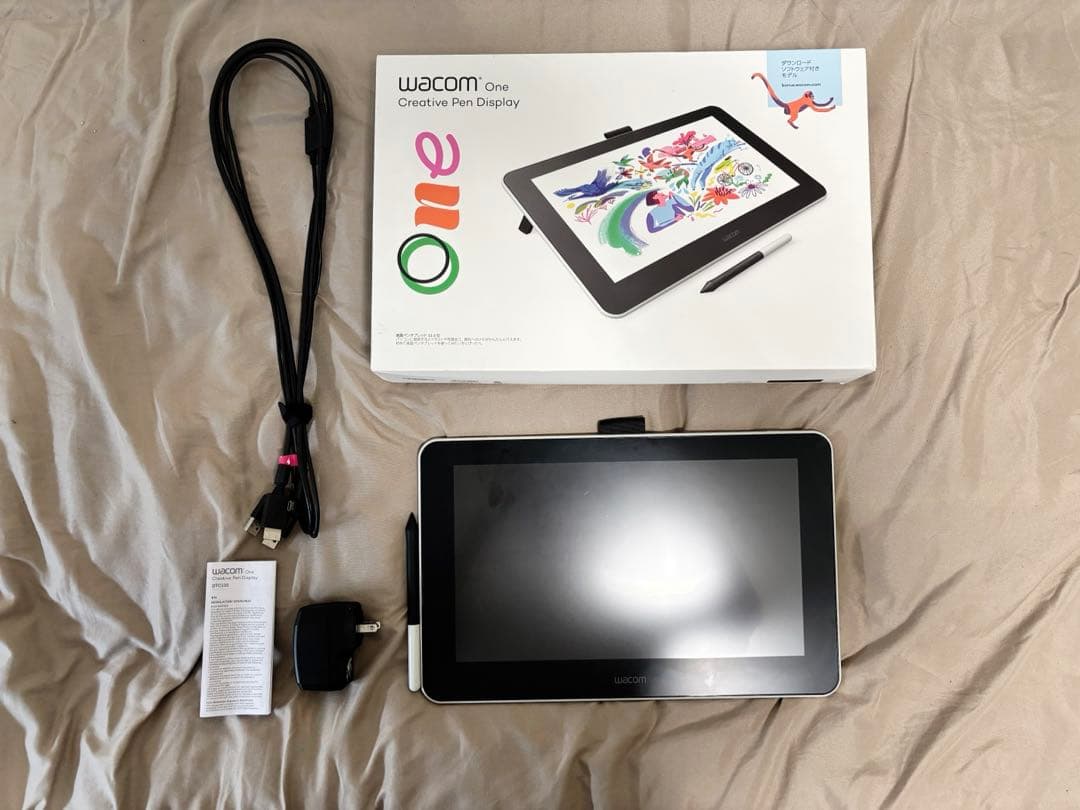 Wacom One DTC133 液晶ペンタブレット 13.3型 中古品