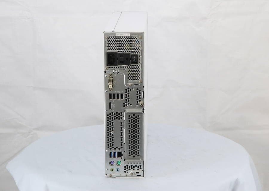 FUJITSU D586/PXCore i3 7100　SSD1TB