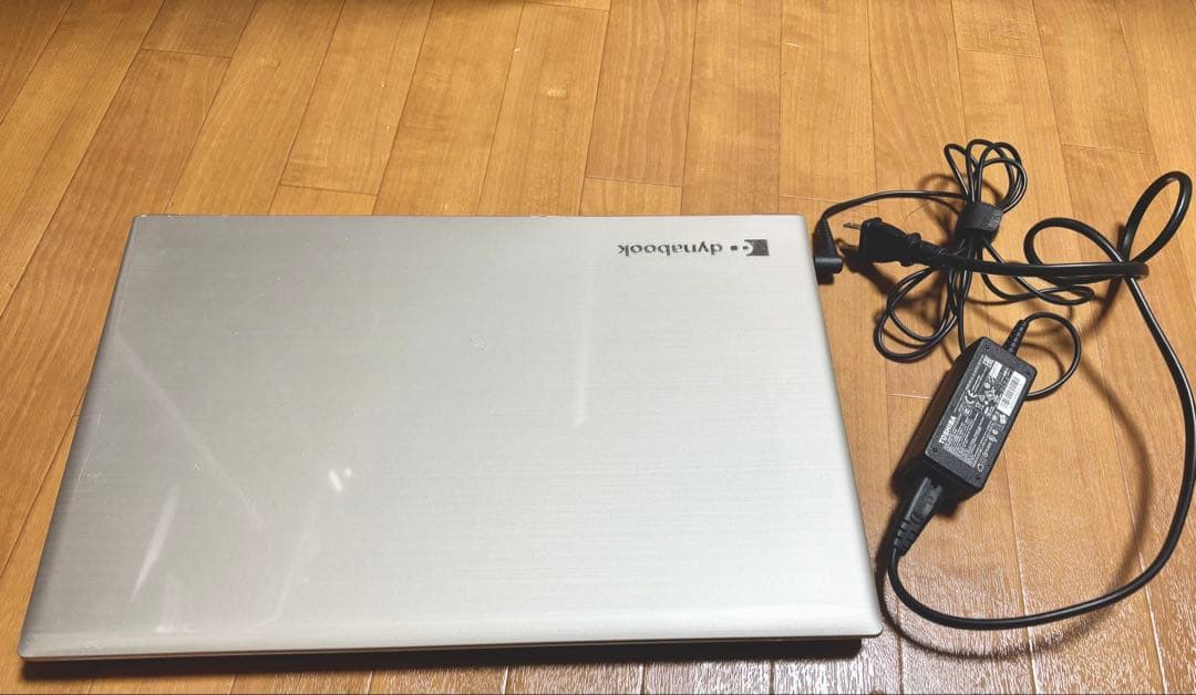 TOSHIBA dynabook T75（15.6インチ）