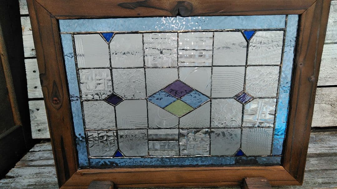 ステンドグラス「菱形ブルー枠」