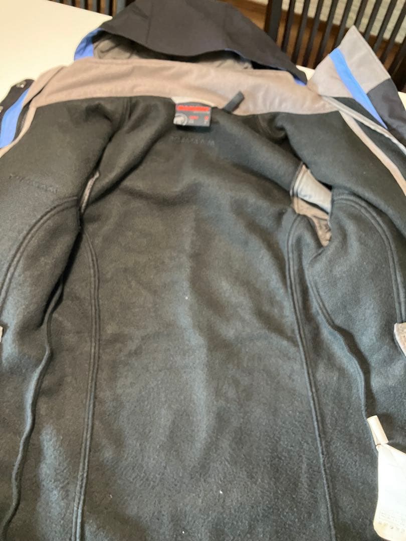 マムート DRYTECH フード付きジャケット