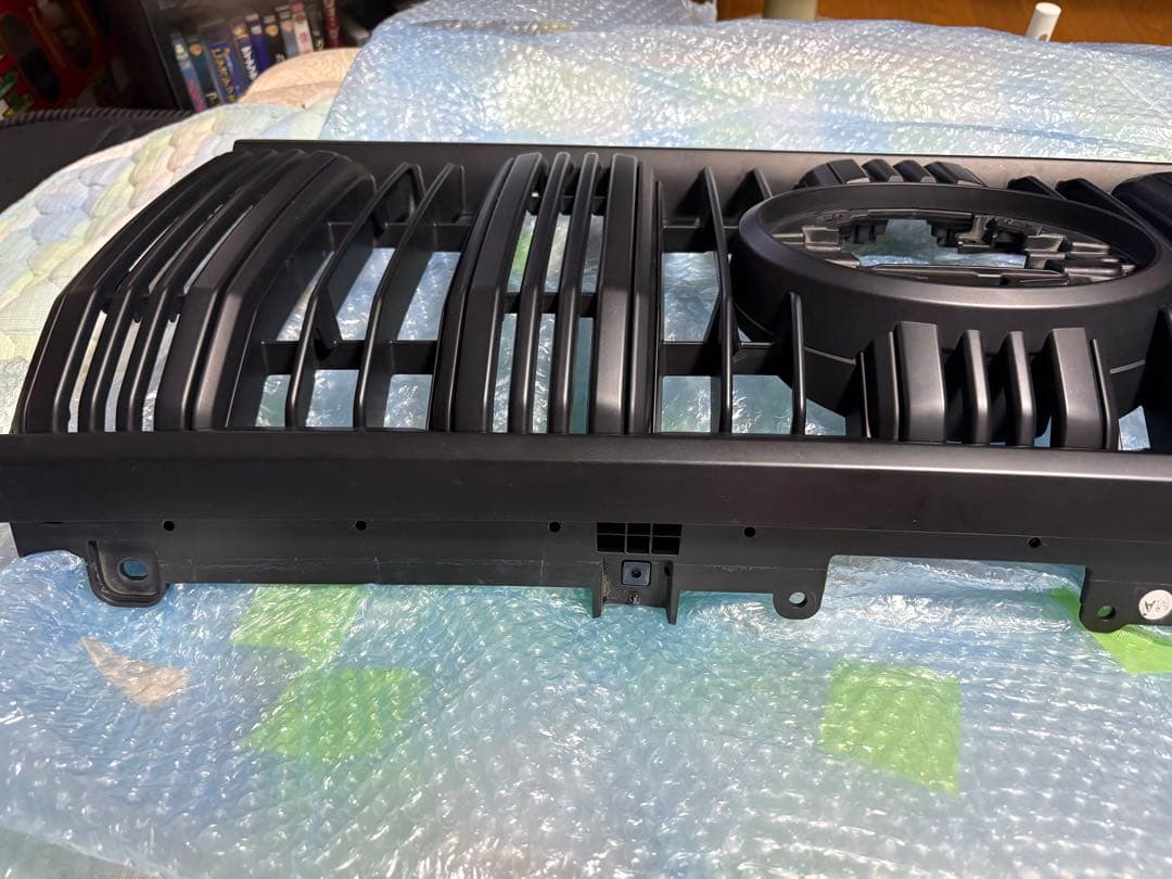 プラド　後期　マッドブラックエディション　純正　フロントグリル