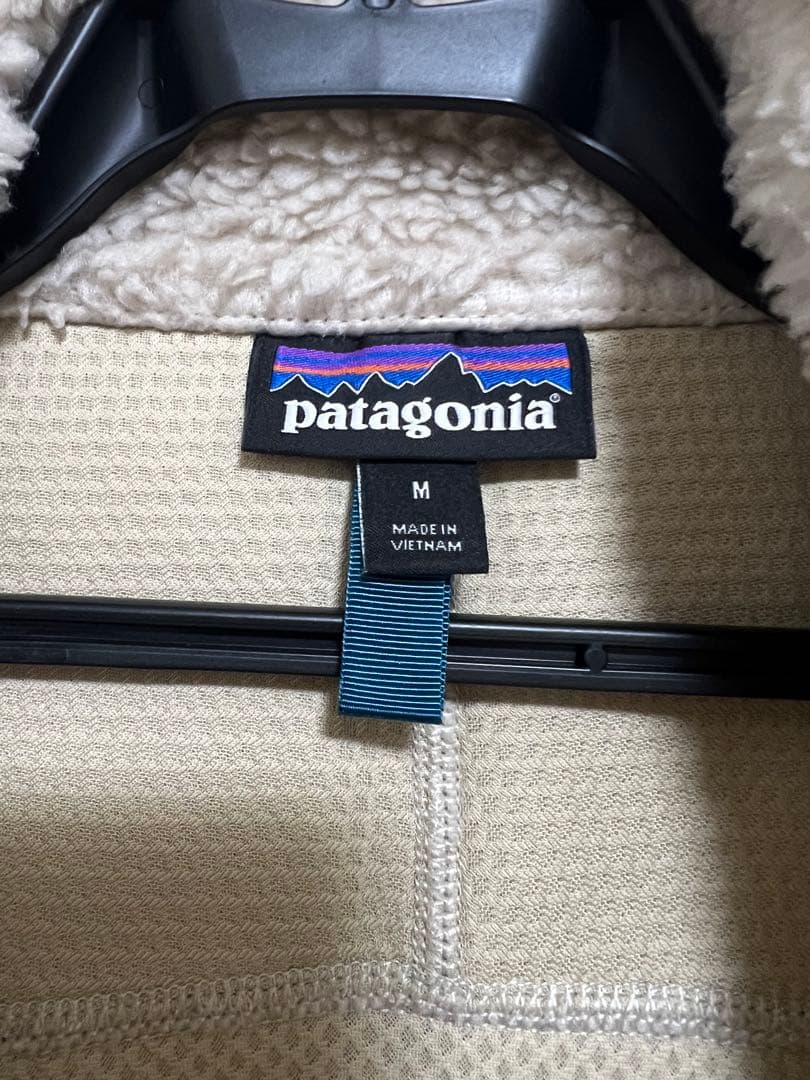 る*い様 patagonia フリースベスト M ベージュ/ネイビー