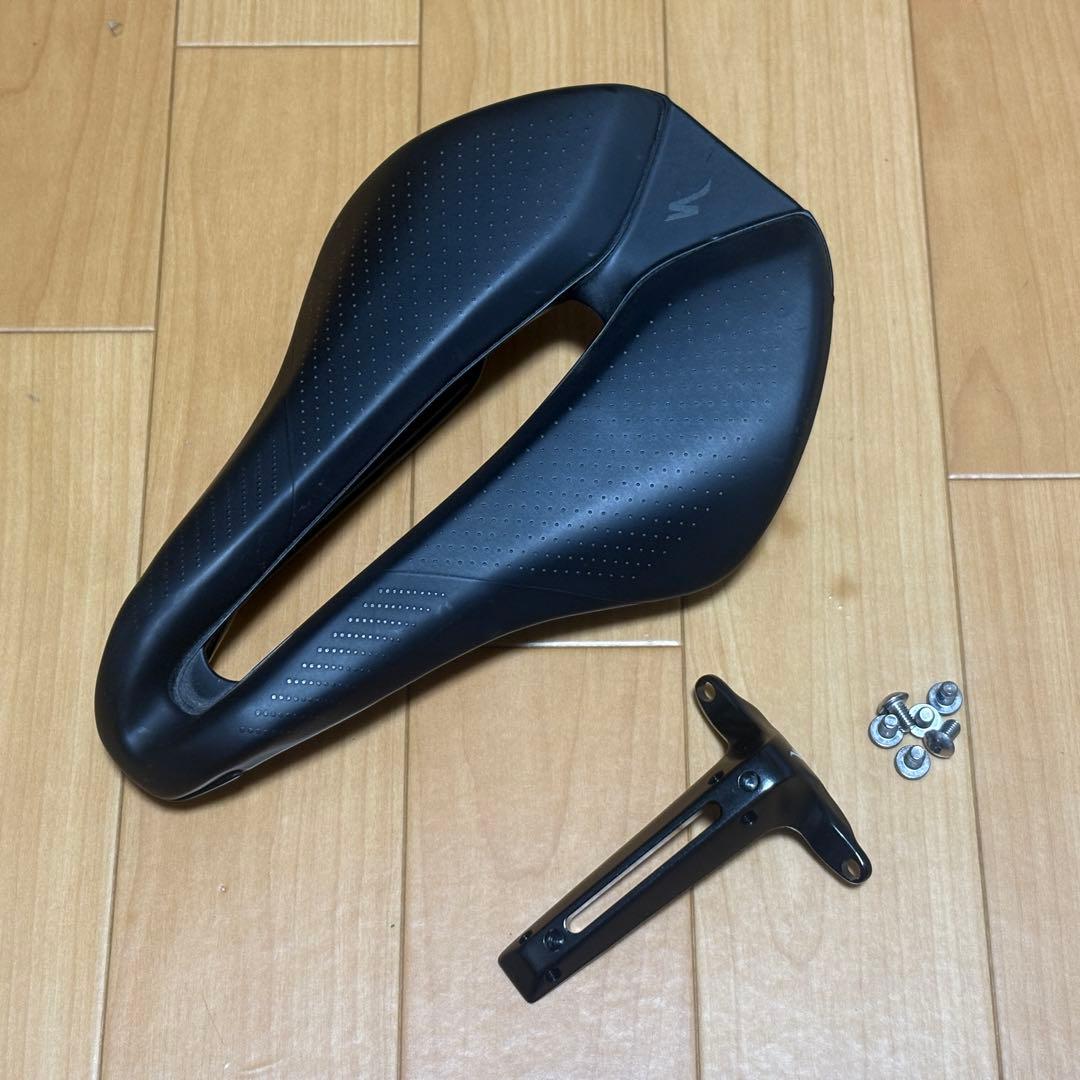 specializedシテロ サドル