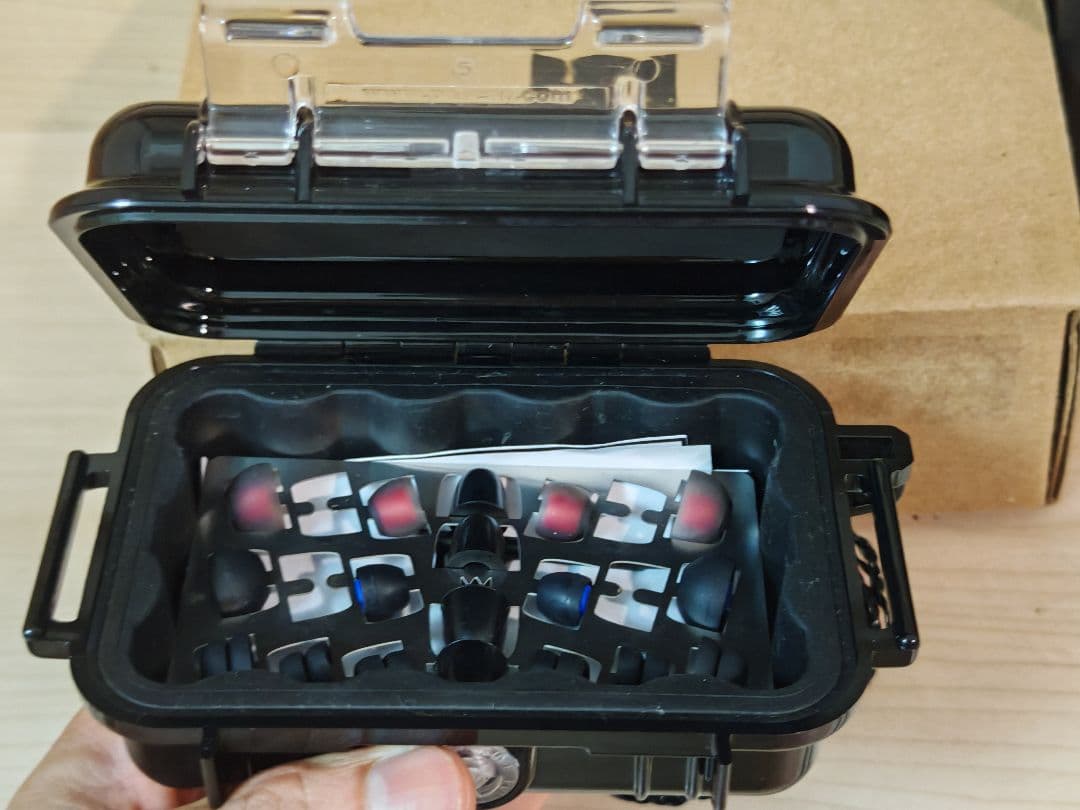 イヤホン Noble Kaiser 10 Universal Black RoseGold