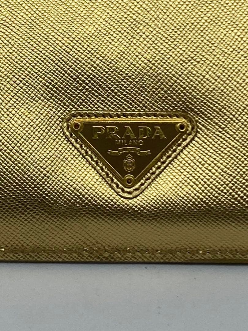 Prada プラダ　iPad ケース