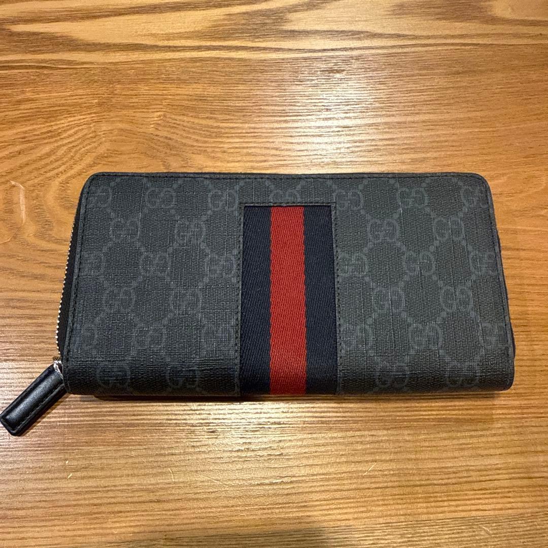 Gucci ブラックキャンバス 長財布