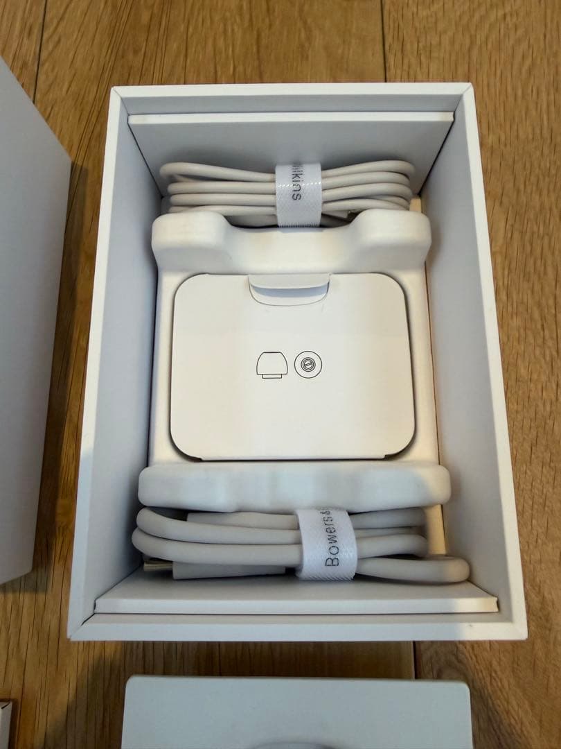 Bowers & Wilkins PI8 ワイヤレスイヤホン