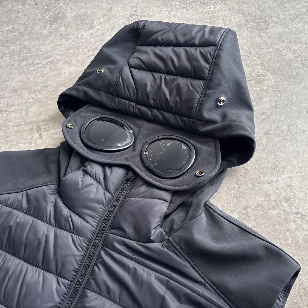 極美品■cp company【L】ゴーグルジャケット 中綿 ベスト ブラック 黒