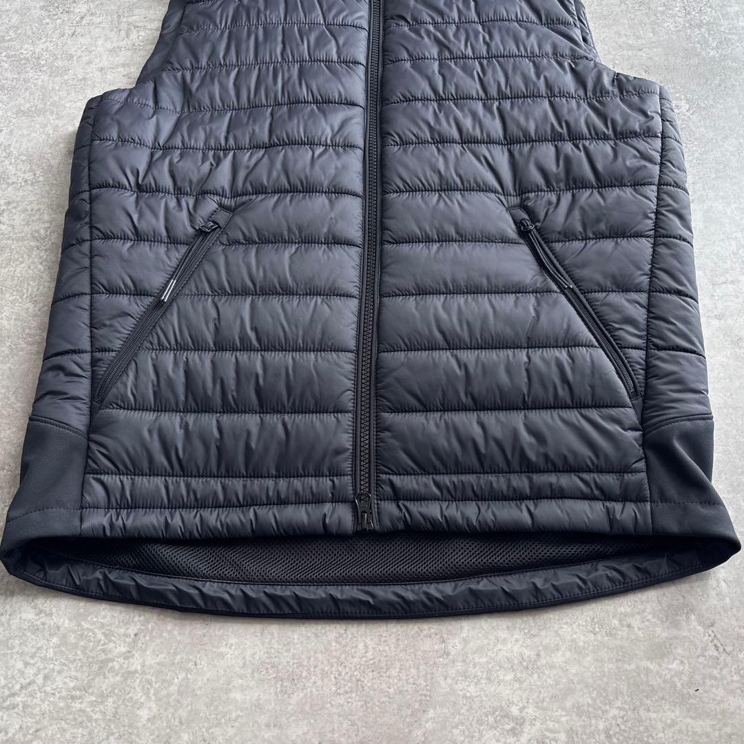 極美品■cp company【L】ゴーグルジャケット 中綿 ベスト ブラック 黒