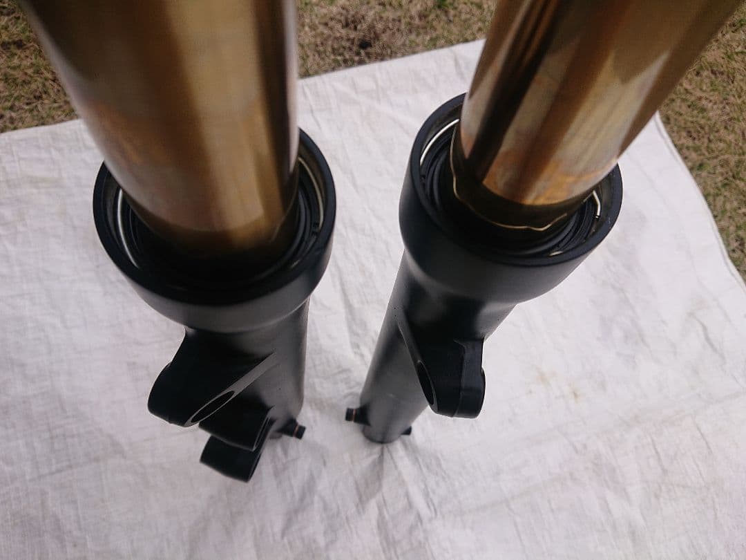 バリオス フロントフォーク 新品ゴールドインナーチューブ