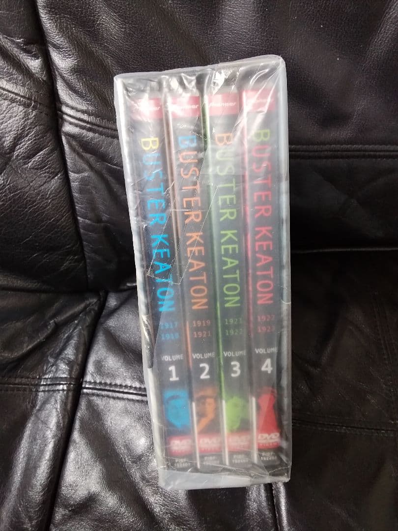 映画(バスターキートン)4枚組 +1枚美品