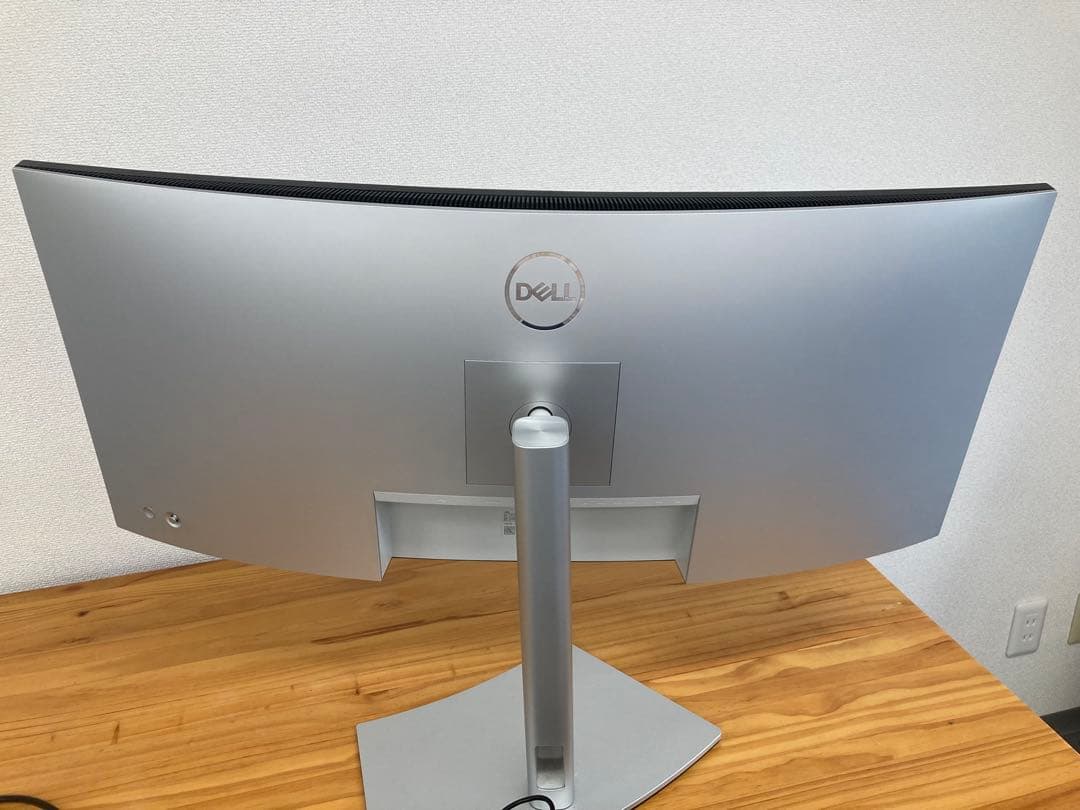 Dell 曲面モニター 本体