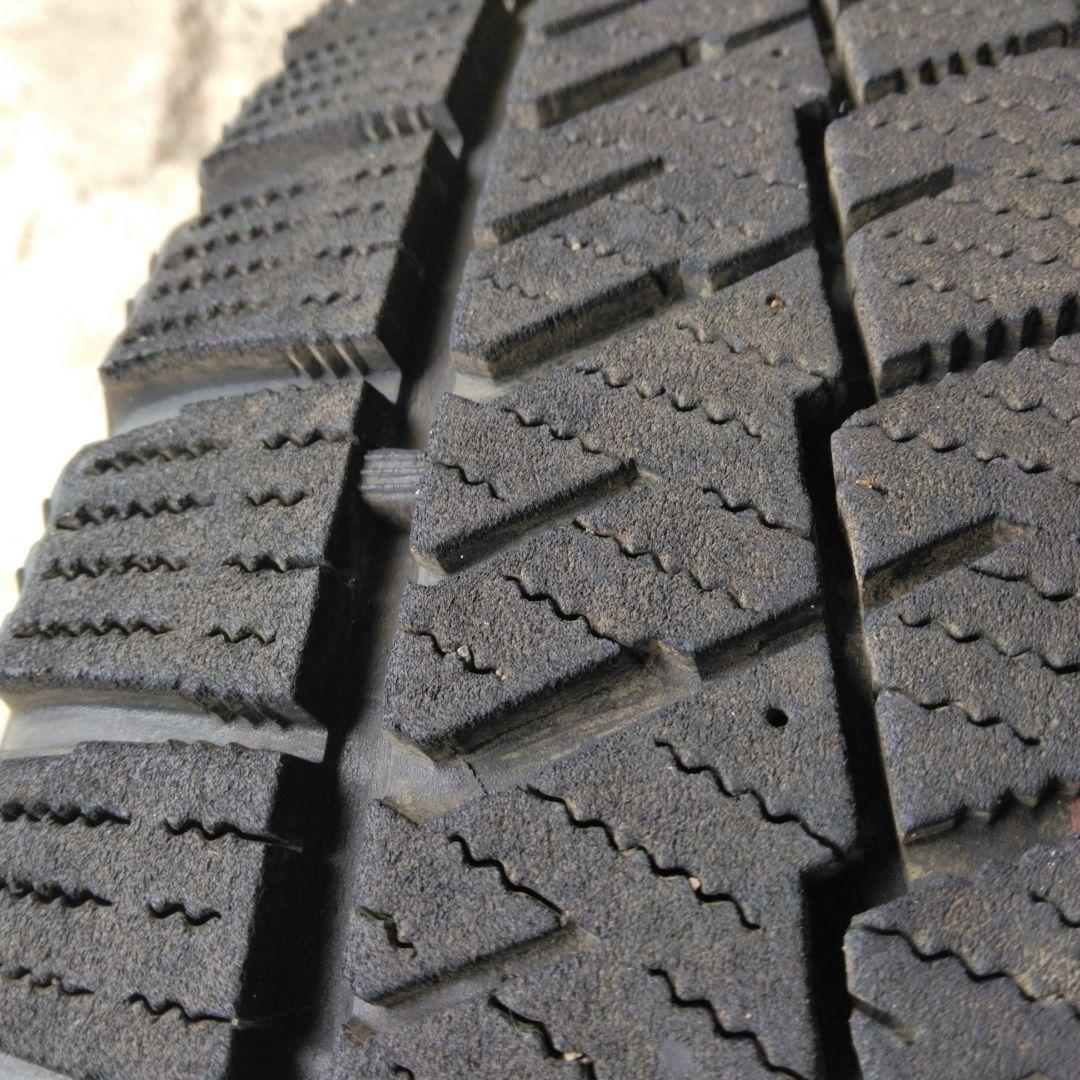 アルファード30　スタッドレスタイヤ　中古