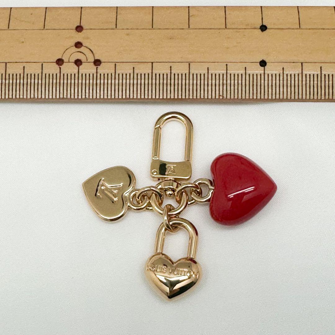 新品ルイヴィトンマイクロチャームＬＶハートM02511レッド ゴールド
