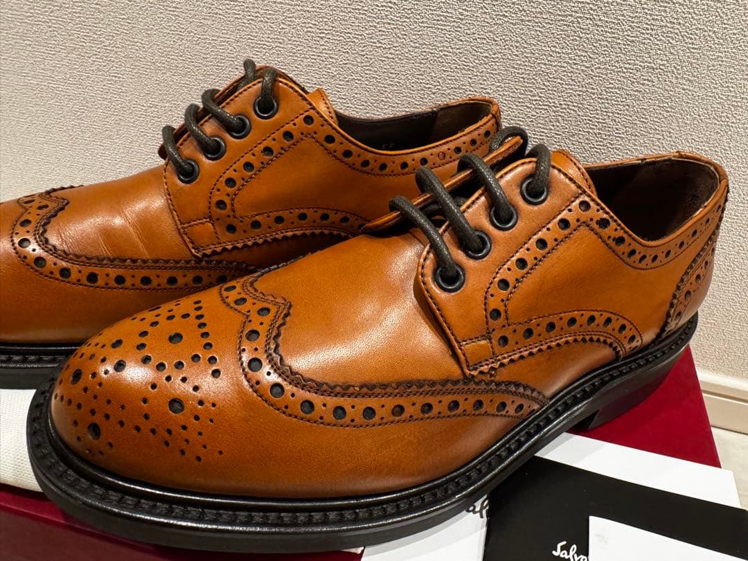 新品未使用 フェラガモ サイズ6 トラメッザ　TITUS