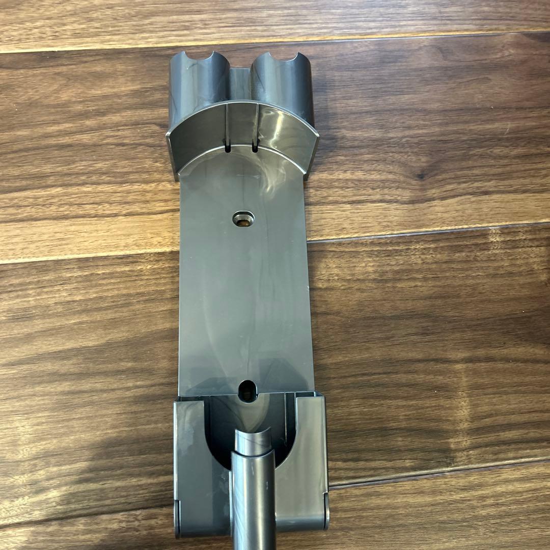 【超メルカリ市限定価格❗️】ダイソンv8slim fluffy 充電器　付属品多数