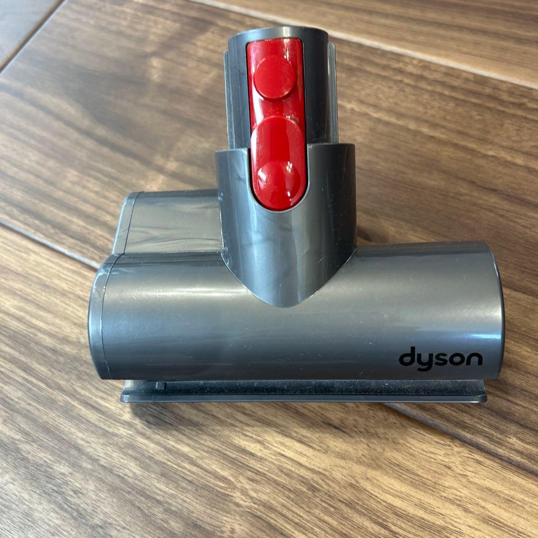【超メルカリ市限定価格❗️】ダイソンv8slim fluffy 充電器　付属品多数