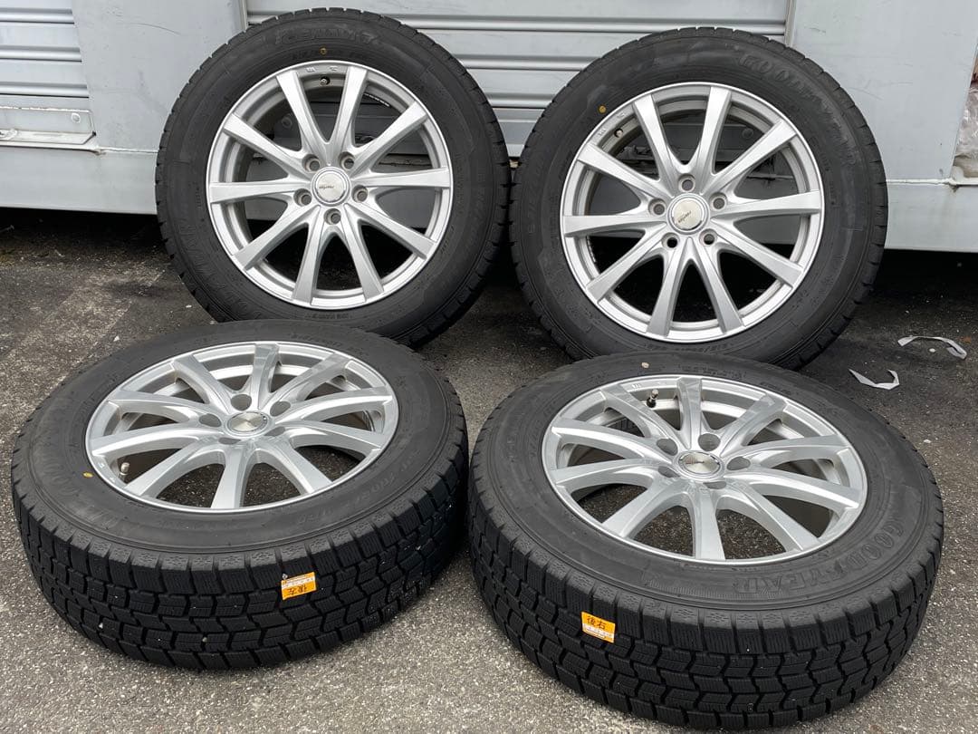 ☆スタッドレスタイヤ　215/60R17 2021年製 C-HRなどに☆