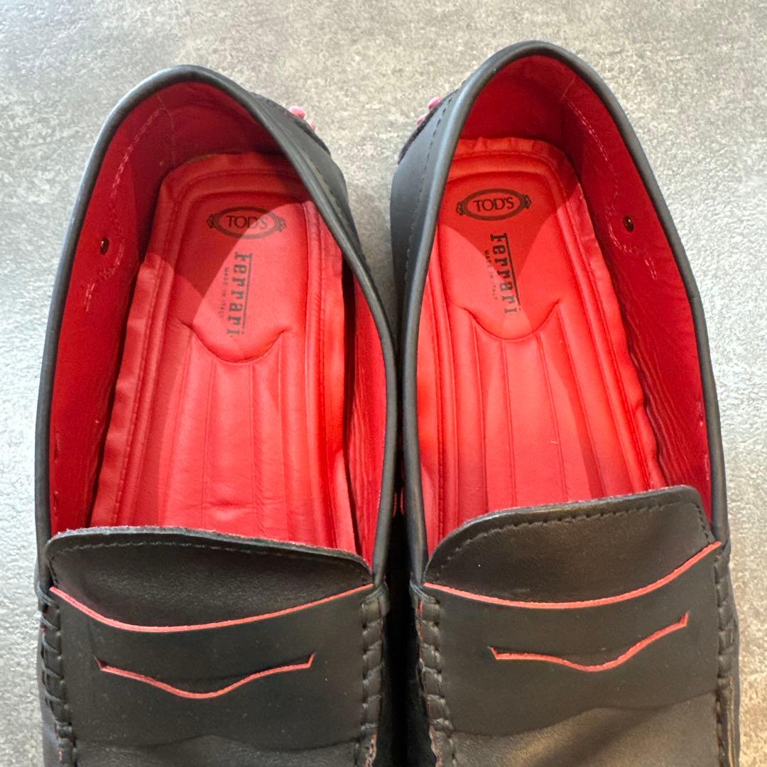 TOD'S x Ferrari ドライビングシューズ